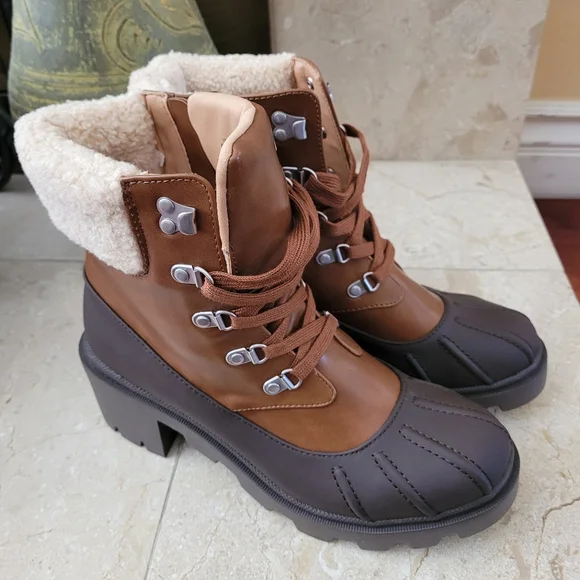 NWT Universal Thread Tiffy Duck Winter Boots - Picture 3 of 12